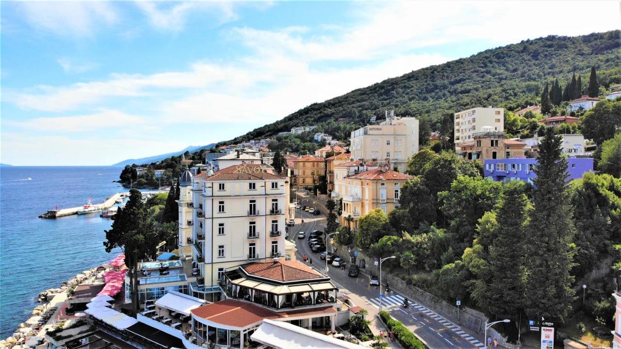 Apartment Near Beach With Sea View Opatija Exterior foto